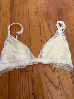 SKIMS Lace-Trim Bralette in Cream